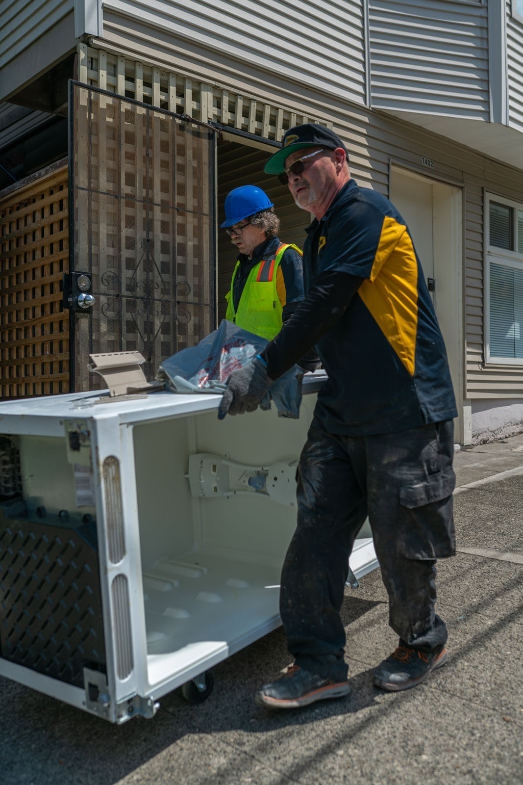 Seattle Refrigerator Removal Fridge On Cart